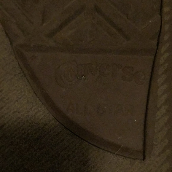 Red converse chuck Taylors - Picture 3 of 3